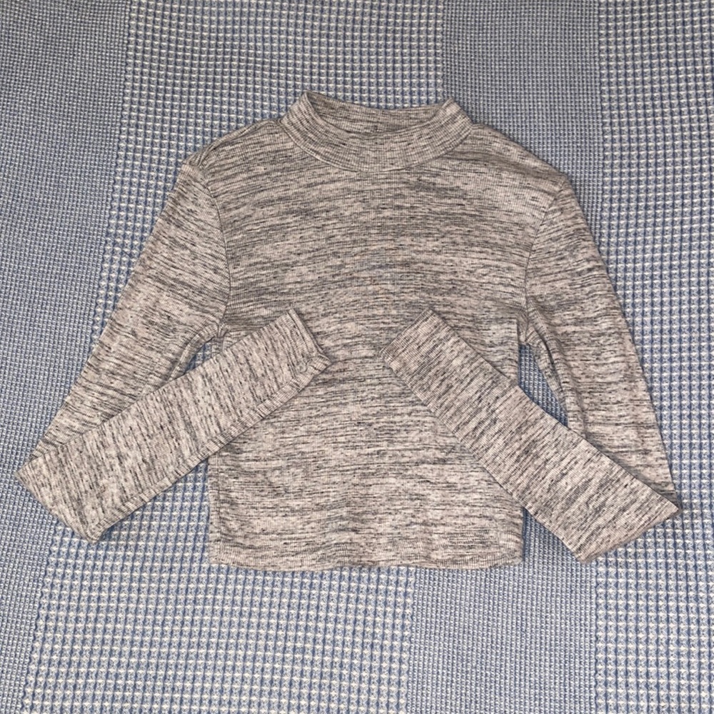Divided H&M Crop Long Sleeve Mock Neck Small